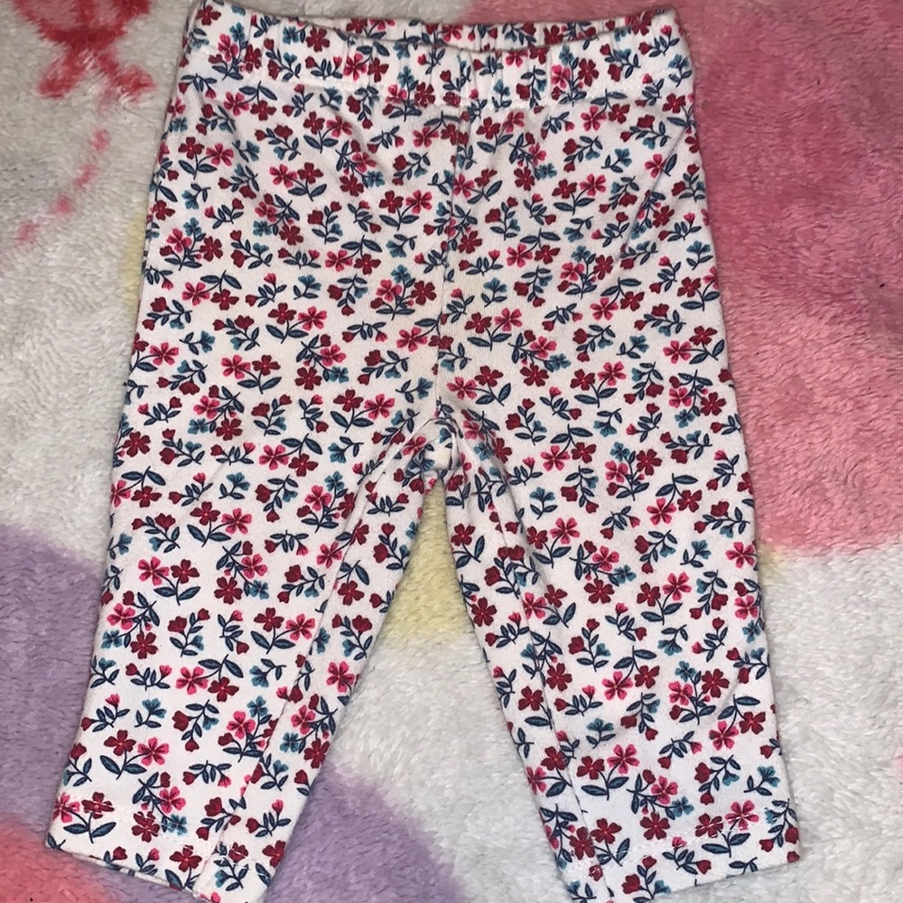 2 pairs of Baby girl NEW BORN leggings no tags